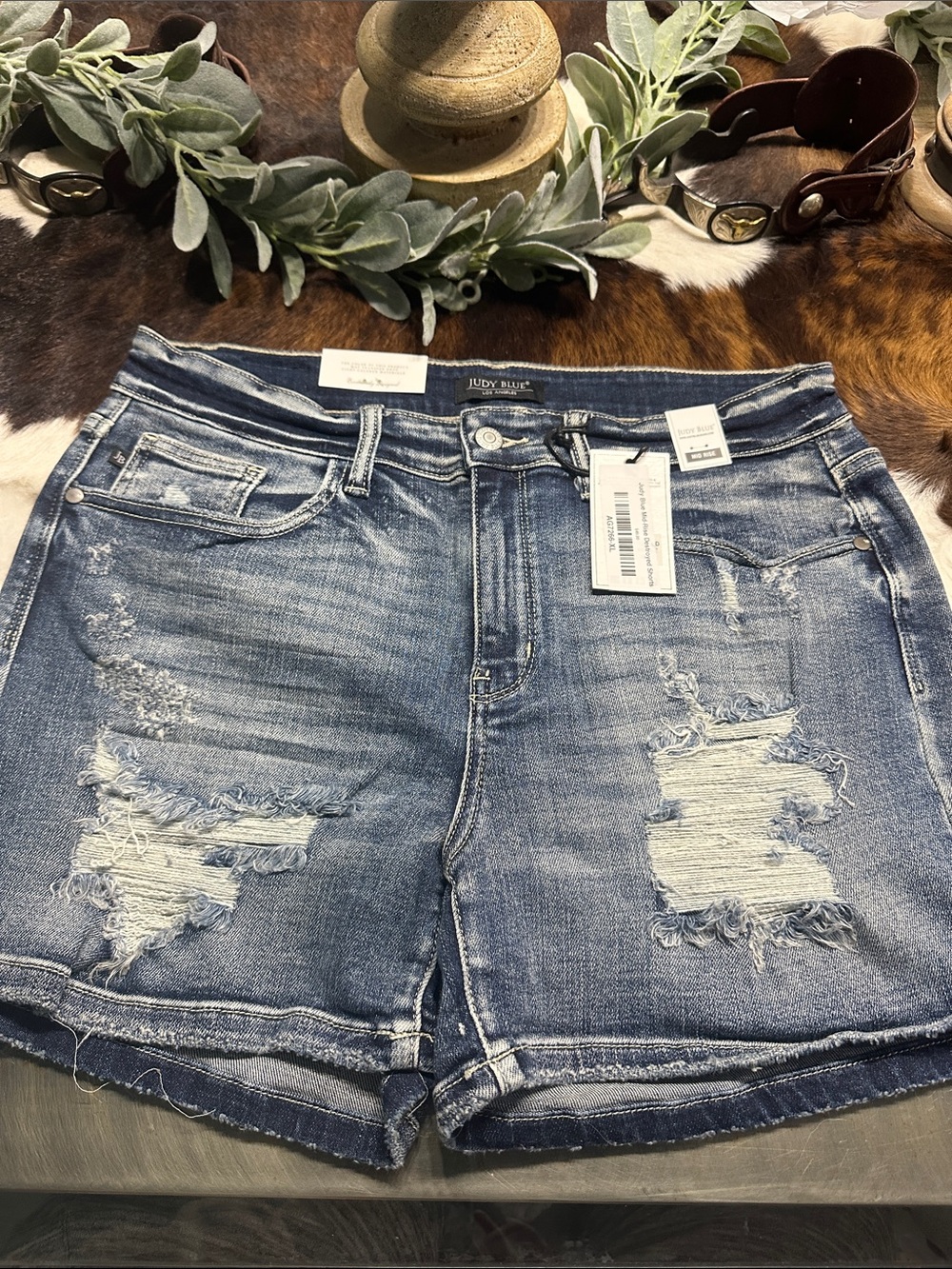 NWT Judy Blue Medium Wash Distressed Denim Shorts